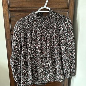 Floral blouse size small